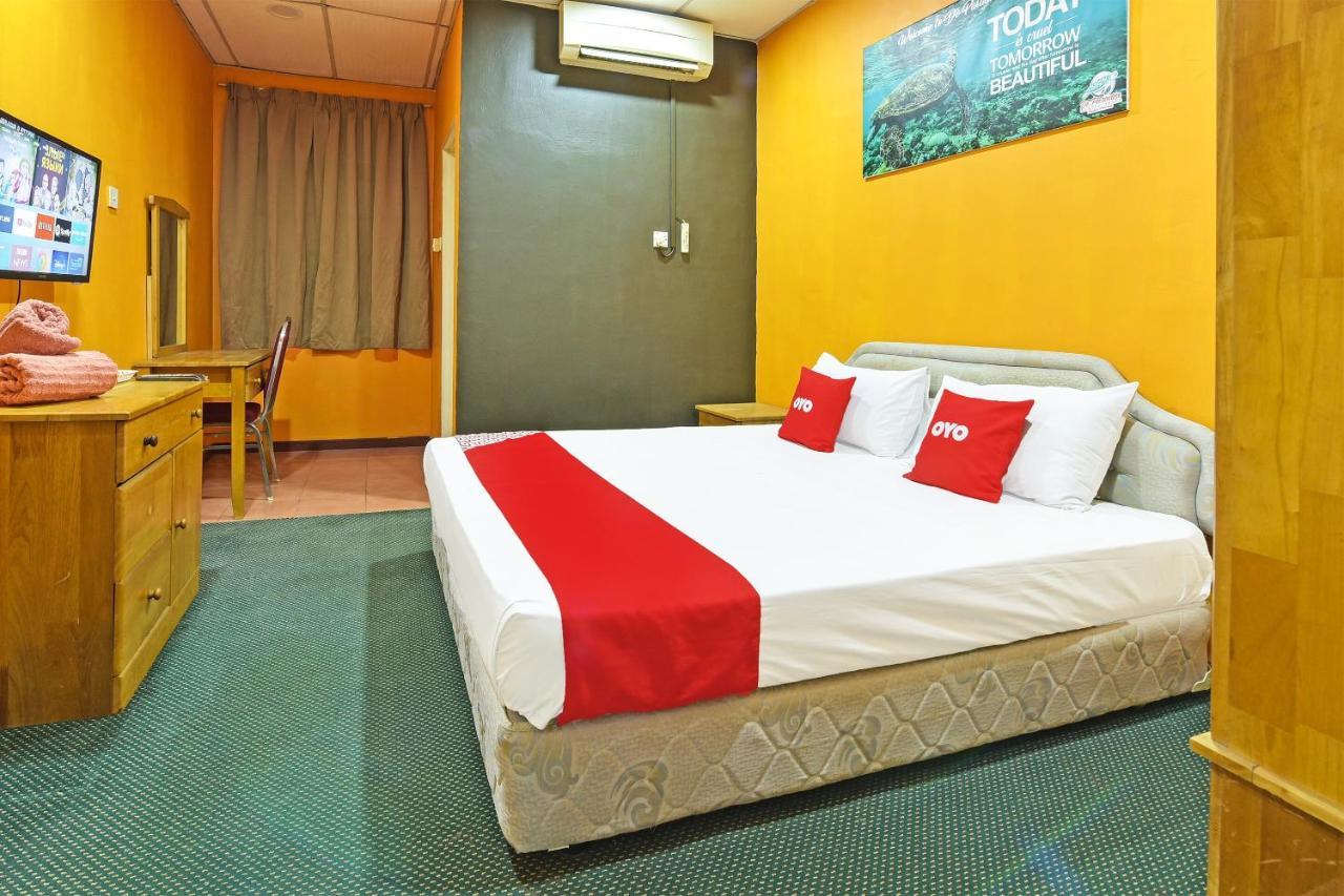 Oyo 90672 De Paradise Turtle Hotel Kerteh Buitenkant foto