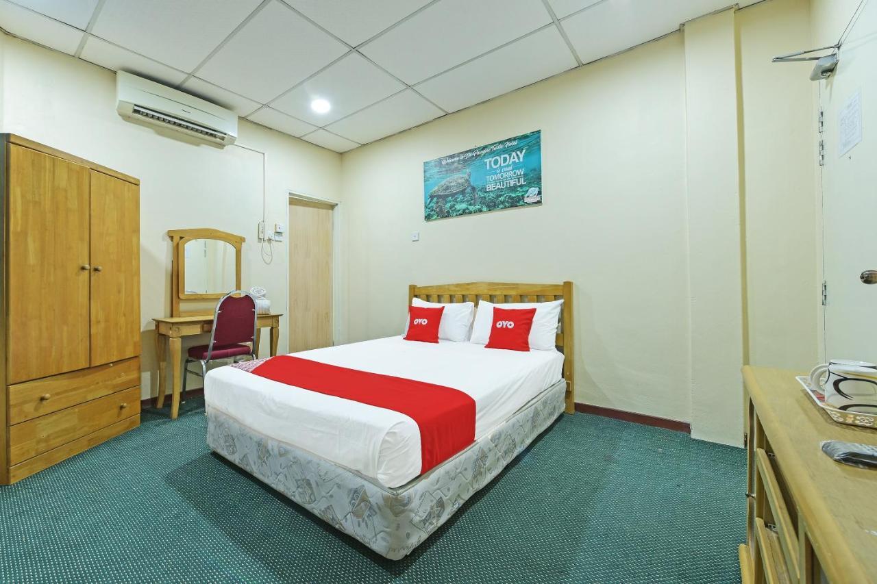 Oyo 90672 De Paradise Turtle Hotel Kerteh Buitenkant foto