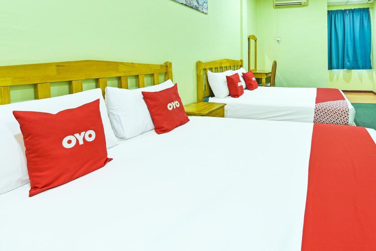 Oyo 90672 De Paradise Turtle Hotel Kerteh Buitenkant foto