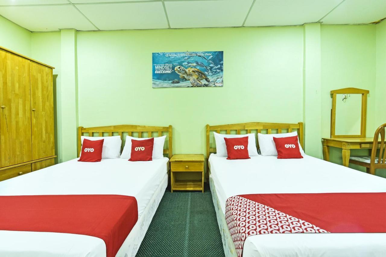 Oyo 90672 De Paradise Turtle Hotel Kerteh Buitenkant foto