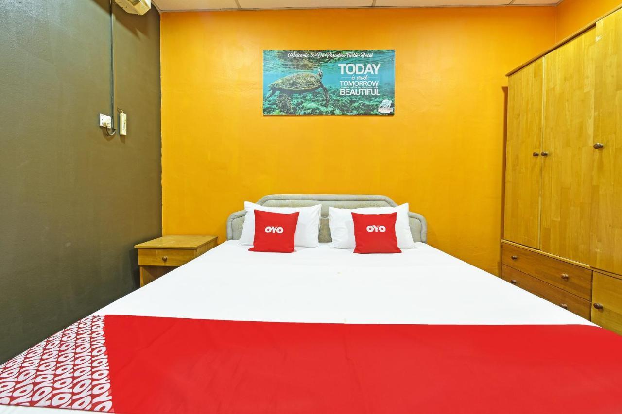 Oyo 90672 De Paradise Turtle Hotel Kerteh Buitenkant foto