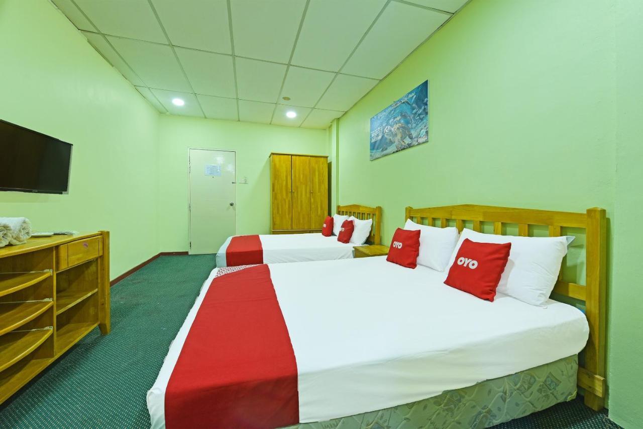 Oyo 90672 De Paradise Turtle Hotel Kerteh Buitenkant foto
